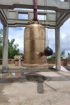 Chuông đồng Đại Hồng Chung nặng 3000kg chùa Long Hoa Thiền Tự