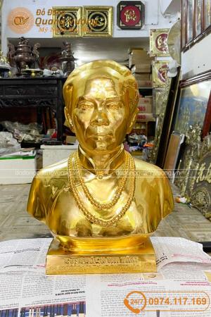 Đúc Tượng Đồng Chân Dung cụ bà Quách Thị Tâm Cao 48cm Dát Vàng 9999