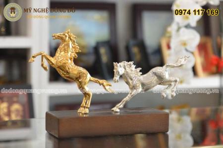 Đôi ngựa đồng mạ vàng 24k và mạ bạc phi mã