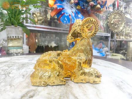 Tượng phong thủy tuổi Mùi bằng đồng mạ vàng 24k cao 12cm