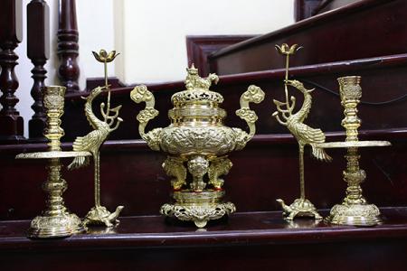 Bộ đỉnh đồng thờ cúng chạm rồng tai mây Vĩnh tiến số 1 mẫu mới 2021