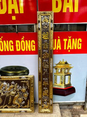 Bộ hoành phi câu đối bằng đồng mạ vàng bạc kích thước 1m55