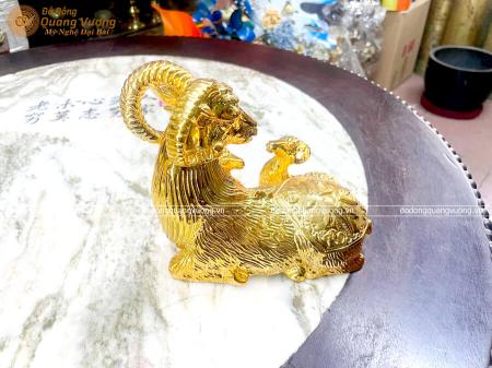 Tượng phong thủy tuổi Mùi bằng đồng mạ vàng 24k cao 12cm