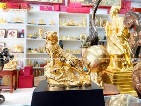 Tượng phong thủy tuổi Dần bằng đồng mạ vàng 24k cao 10cm