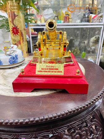 Khẩu pháo thần công mạ vàng 24K