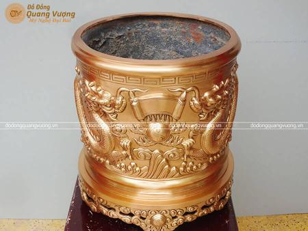 Bát hương bằng đồng đỏ được chế tác nổi Rồng Chầu Mặt Nguyệt đường kính 35cm