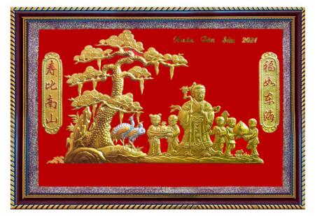 Tranh mừng thọ bằng đồng hình cụ bà