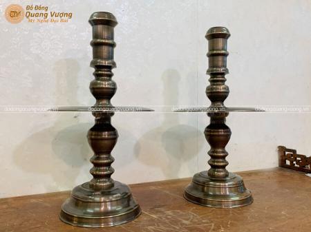Đôi chân nến thờ bằng đồng cao 82cm hạ màu giả cổ theo thời gian