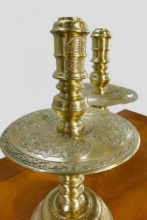 Bộ tam sự vàng mờ chạm rồng chầu đồng nguyệt