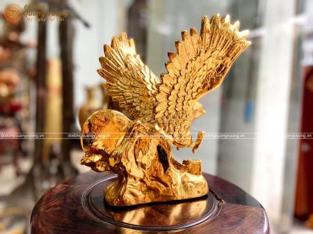 Đại bàng bằng đồng dát vàng 9999 cao 24cm