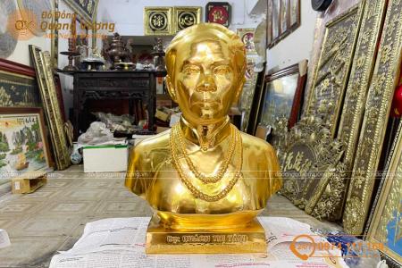 Đúc Tượng Đồng Chân Dung cụ bà Quách Thị Tâm Cao 48cm Dát Vàng 9999