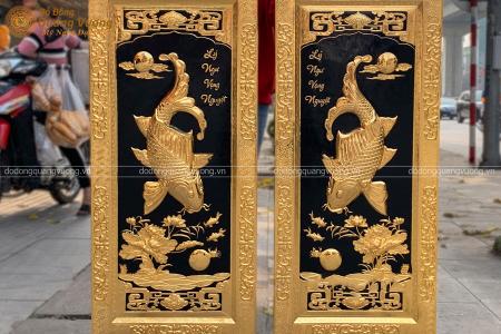 Tranh lý ngư vọng nguyệt bằng đồng 1m1 x 55cm mạ vàng khung đồng liền tấm