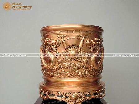 Bát hương bằng đồng đỏ được chế tác nổi Rồng Chầu Mặt Nguyệt đường kính 35cm