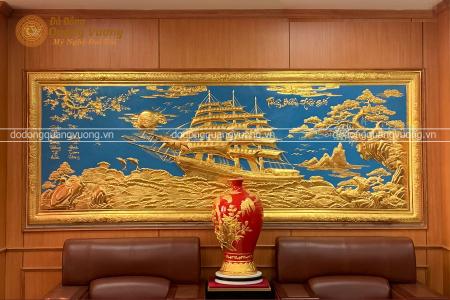 Tranh thuận buồm xuôi gió bằng đồng liền tấm mạ vàng 9999