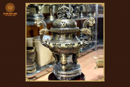 Đỉnh thờ bằng đồng chạm sòi cao 60cm