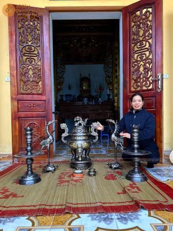 Bộ ngũ sự bằng đồng khảm ngũ sắc 5 chữ vàng 9999 cao 70cm 