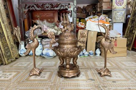 Bộ Tam Sự Bằng Đồng Đỏ Đỉnh Chạm Long Phụng Màu Trầm Cổ Cao 60cm