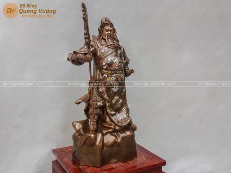 Tượng Quan Vân Trường đứng trên tảng đá tay chống đao bằng đồng đỏ cực đẹp