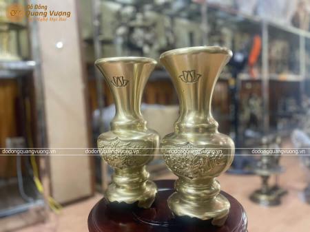 Đôi lọ hoa bằng đồng catut màu vàng mộc cao 30cm