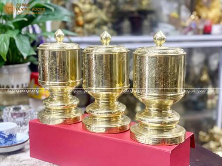 Bộ đài thờ bằng đồng chạm khắc hoa sen đường kính 12cm