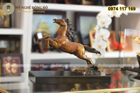 Tượng ngựa bằng đồng phi mã