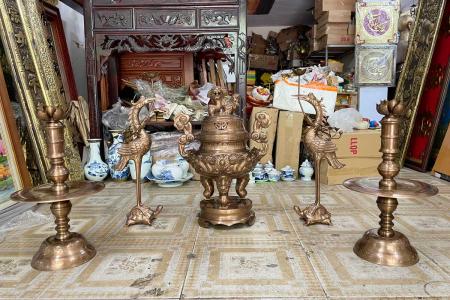 Bộ Đồ Thờ Đầy Đủ Bằng Đồng Đỏ Đỉnh Chạm Long Phụng Cao 60cm