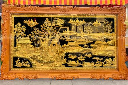 Tranh cội nguồn quê hương bằng đồng dát vàng cực độc đáo