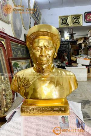 Đúc Tượng Đồng Chân Dung cụ ông Nguyễn Văn Chung Cao 48cm Dát Vàng 9999