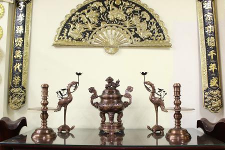 Bộ đỉnh đồng đỏ ngũ sự chạm hoa sòi đúc thủ công