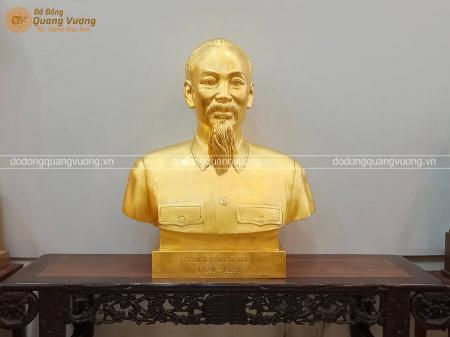 Tượng Bác Hồ bán thân bằng đồng mạ vàng 24k cao 69cm 
