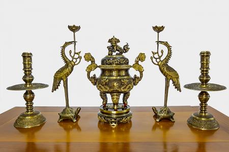 Bộ đỉnh ngũ sự bằng đồng kích thước 42 chạm rồng nổi