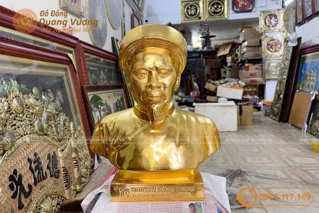 Đúc Tượng Đồng Chân Dung cụ ông Nguyễn Văn Chung Cao 48cm Dát Vàng 9999