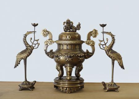 Bộ tam sự đỉnh đồng thờ cúng dơi ngậm trái đào KT 60 cm