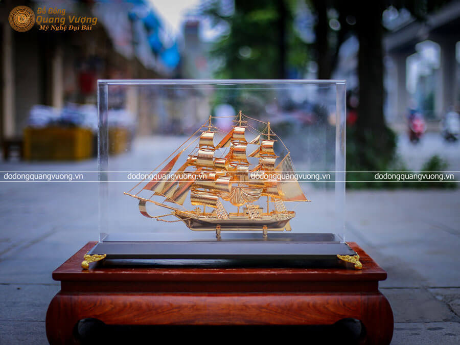 Mô hình thuyền buồm bằng đồng dài 60cm mạ vàng 24k