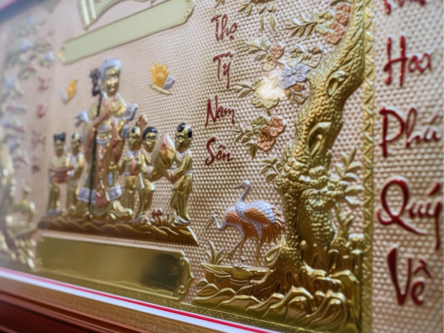 Chi tiết câu đối Phúc Như Đông Hải Thọ Tỷ Nam Sơn trên tranh đồng