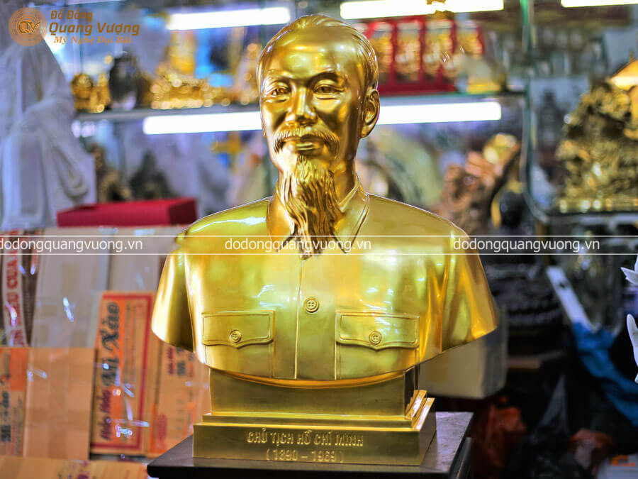 Tượng Bác Hồ bán thân bằng đồng dát vàng 9999 cao 59cm