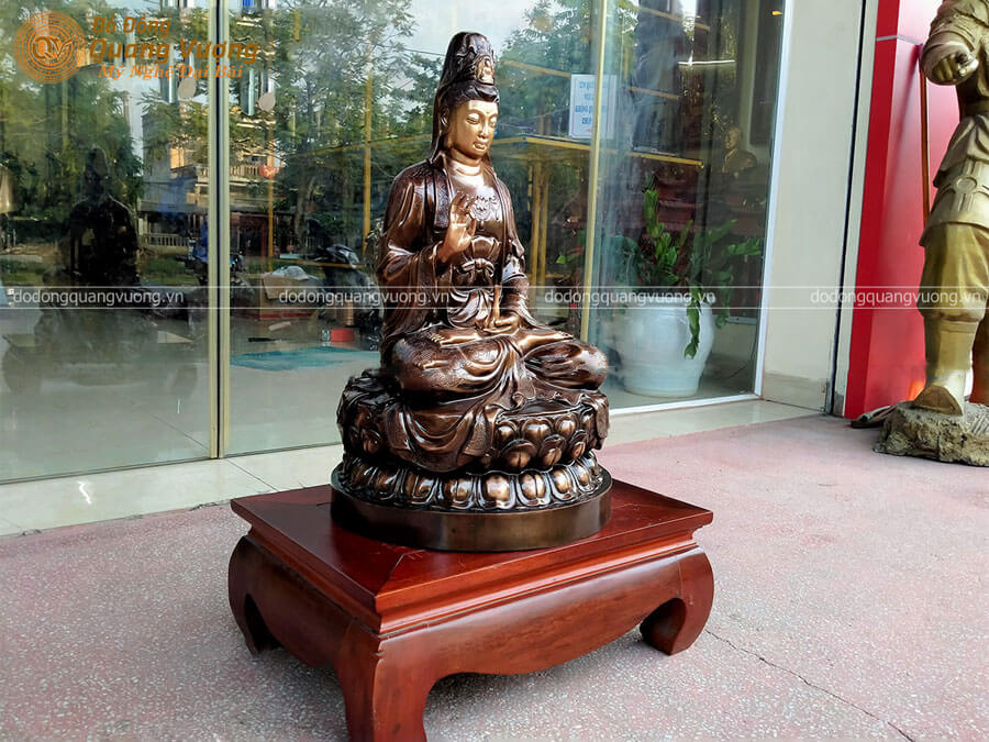 Tượng Phật Quan Thế Âm Bồ Tát tọa đài sen bằng đồng đỏ cao 61cm