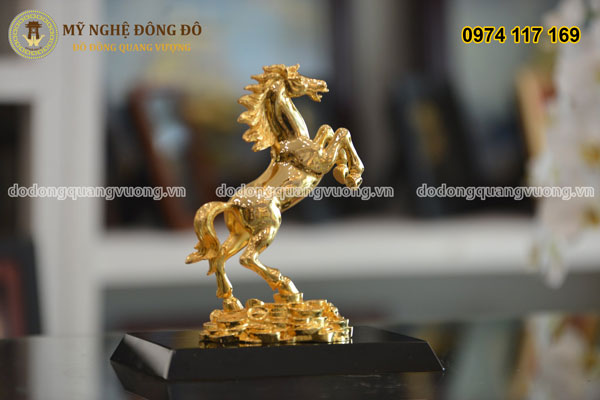 Ngựa vàng bằng đồng mạ vàng cao 25cm-2